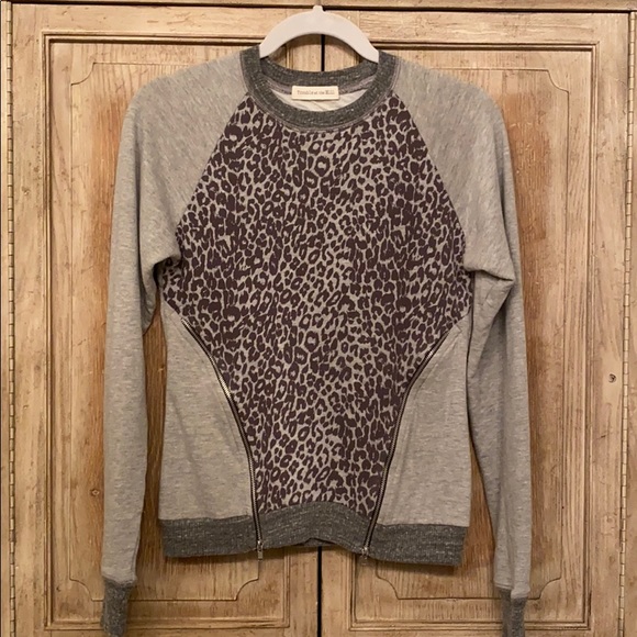 Anthropologie Sweaters - ANTHROPOLOGIE Trouble at the Mill Animal Print Sweater size Small